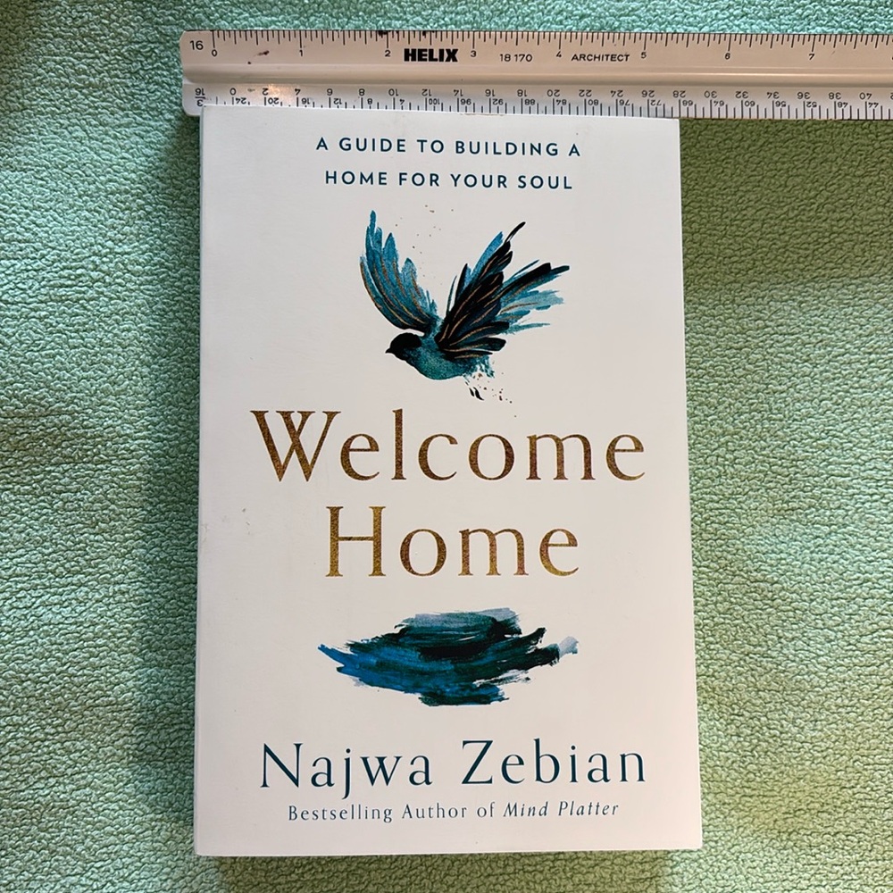 Excellent condition. Paperback. No highlighting or underlining inside.